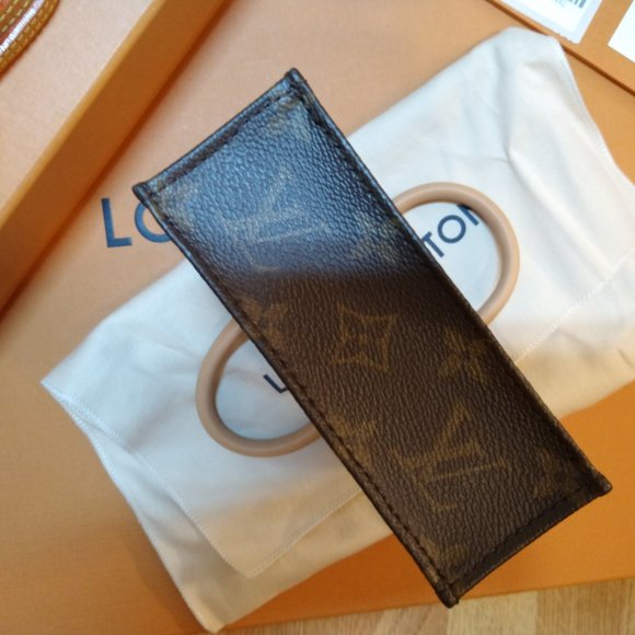 LOUIS VUITTON M69442 PETIT SAC PLAT in monogram -- BRAND NEW - Picture 7 of 10